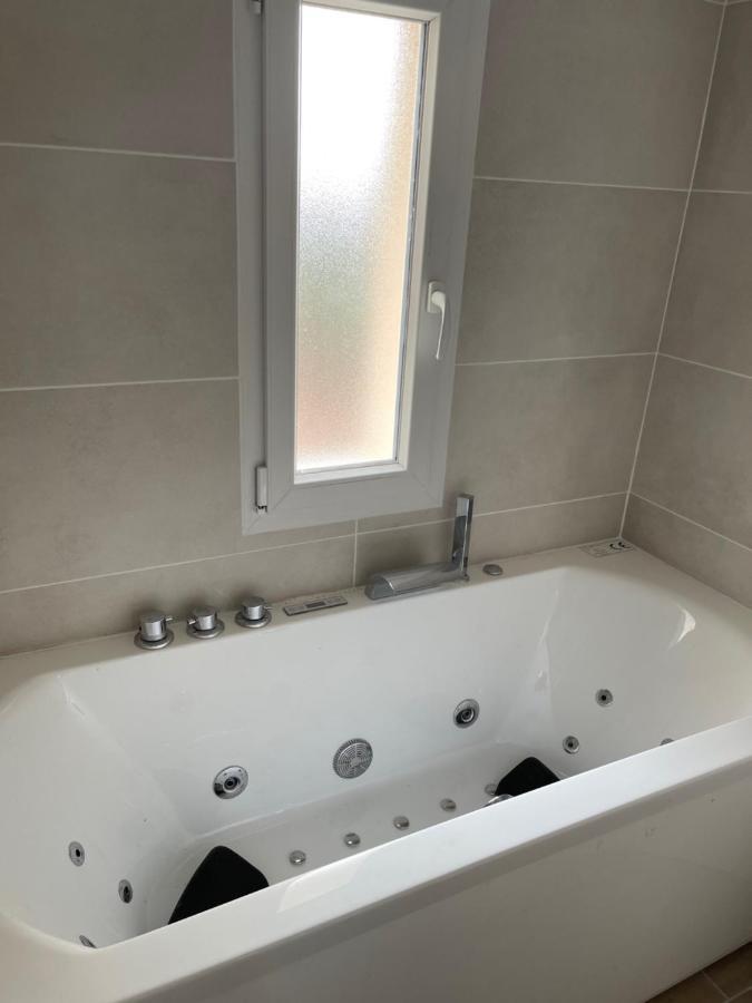 La Parenthese Balneo T2 Cosy De 40M² Avec Terrasse Διαμέρισμα Ternay  Εξωτερικό φωτογραφία
